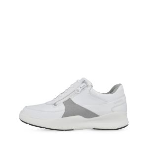 SPORTY SHOE